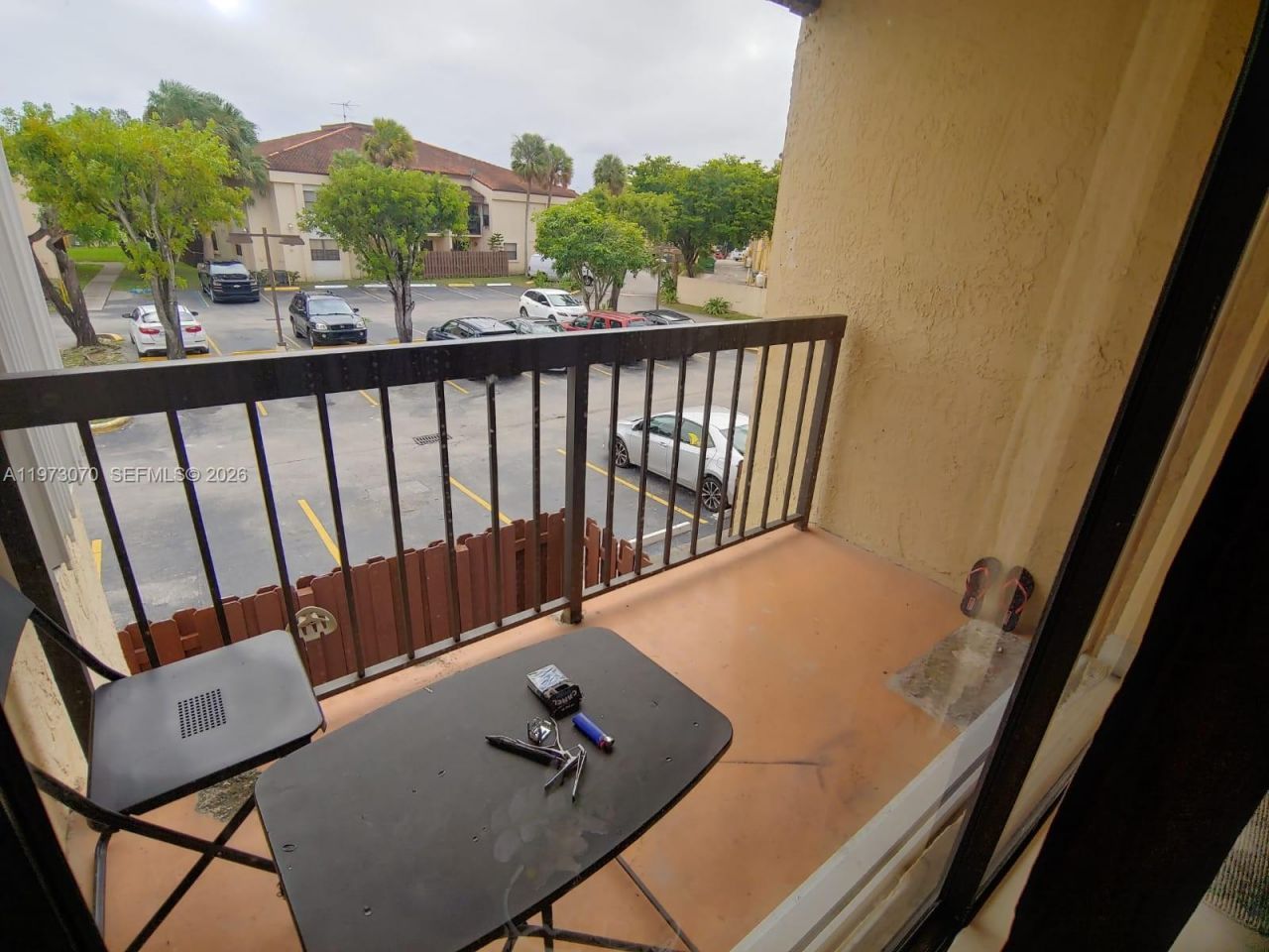 690 W Park Dr , Unit 2-204, Miami, FL 33172 Photo