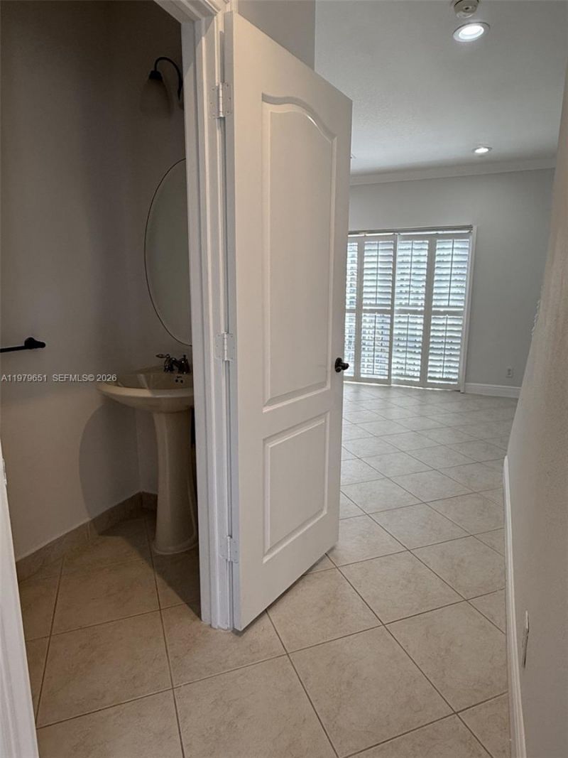 601 S Federal Hwy, Unit 32, Lake Worth, FL 33460 Photo