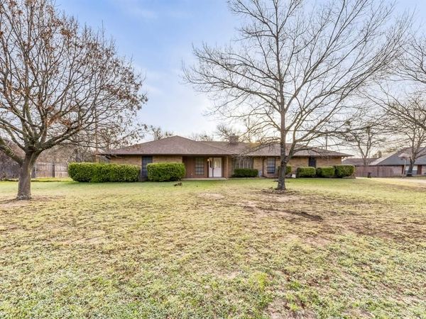 517 Kings Gate Road , Willow Park, TX 76087