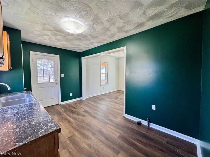 445 W Martin Street, East Palestine, OH 44413 Photo 12