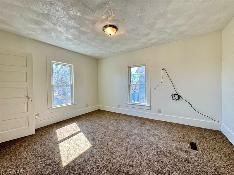 445 W Martin Street, East Palestine, OH 44413 Photo 15