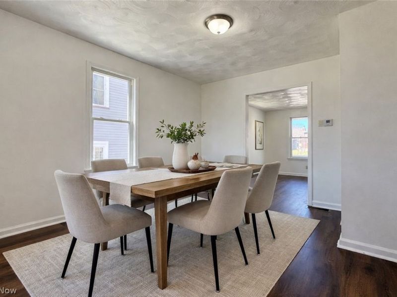 445 W Martin Street, East Palestine, OH 44413 Photo 3