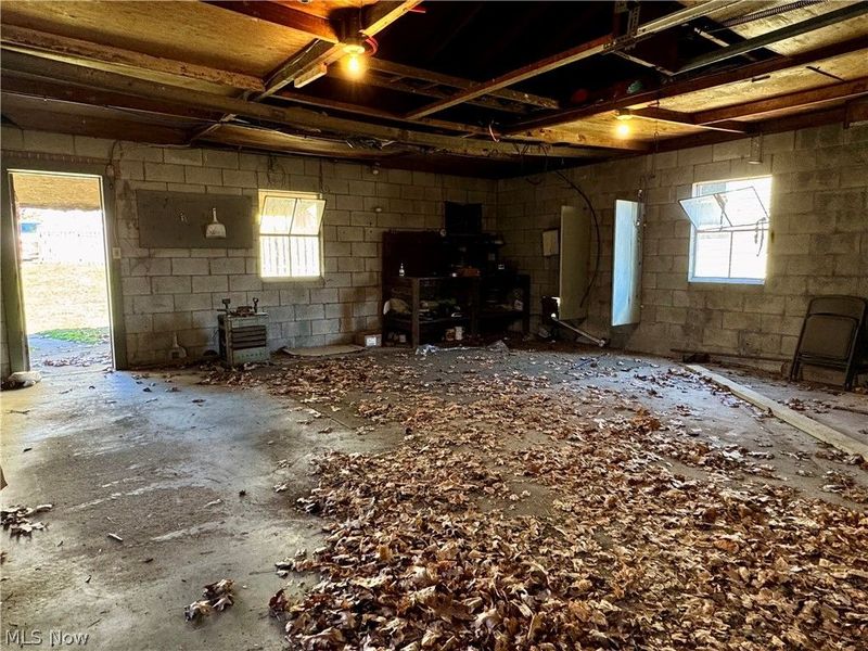 445 W Martin Street, East Palestine, OH 44413 Photo 34