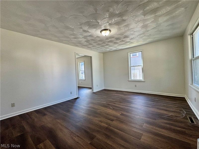 445 W Martin Street, East Palestine, OH 44413 Photo 7