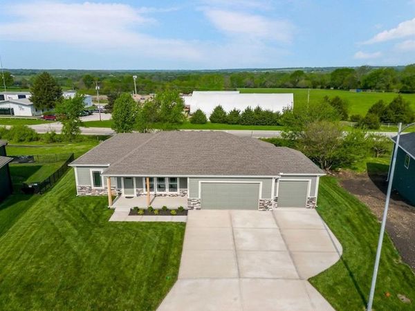 29346 Palmer Drive, Paola, KS 66071
