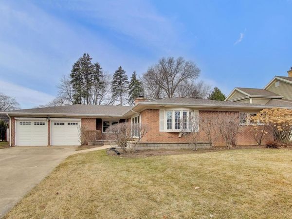 626 N Haddow Avenue, Arlington Heights, IL 60004