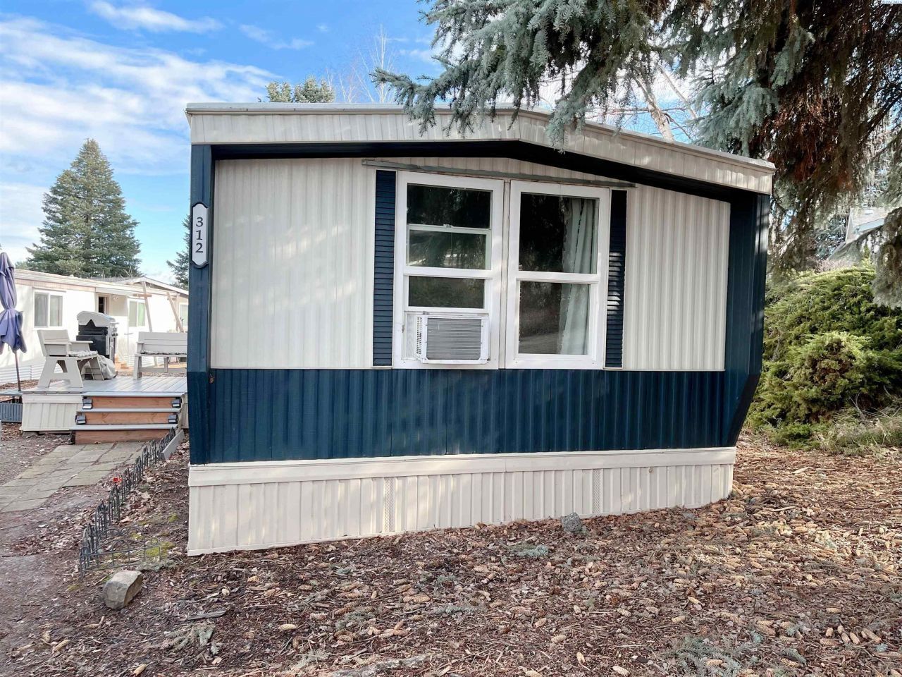 312 NW Parkwest Dr, Pullman, WA 99163 Main Photo