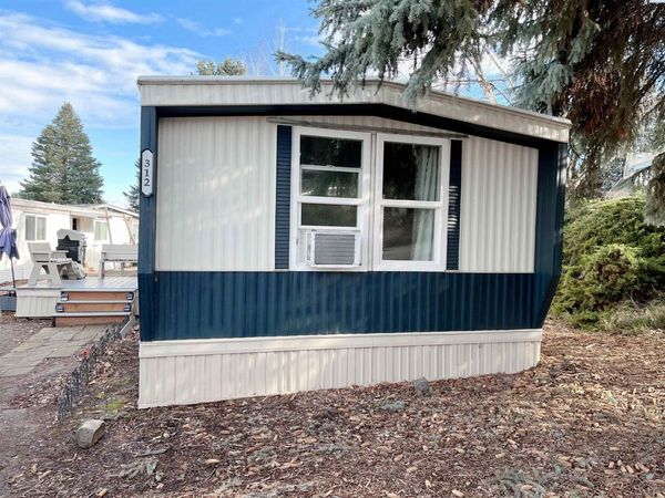 312 NW Parkwest Dr, Pullman, WA 99163