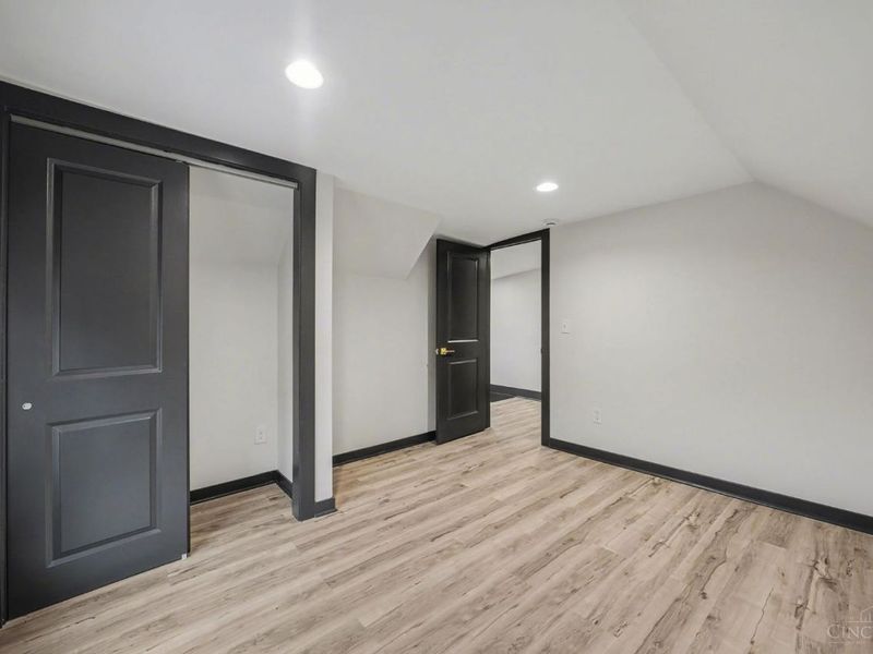 112 Valencia Street, Cincinnati, OH 45219 Photo 19
