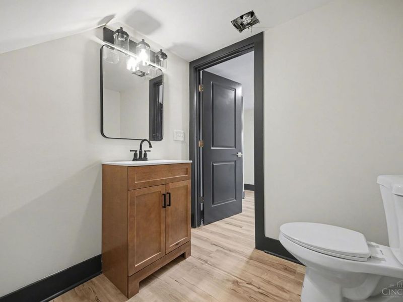 112 Valencia Street, Cincinnati, OH 45219 Photo 20