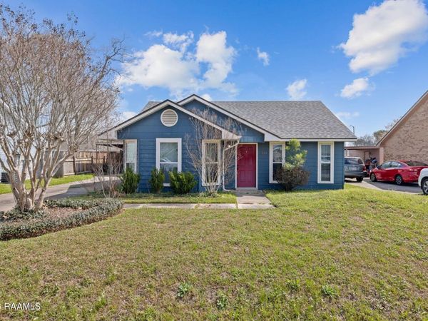 109 Marietta Drive , Youngsville, LA 70592