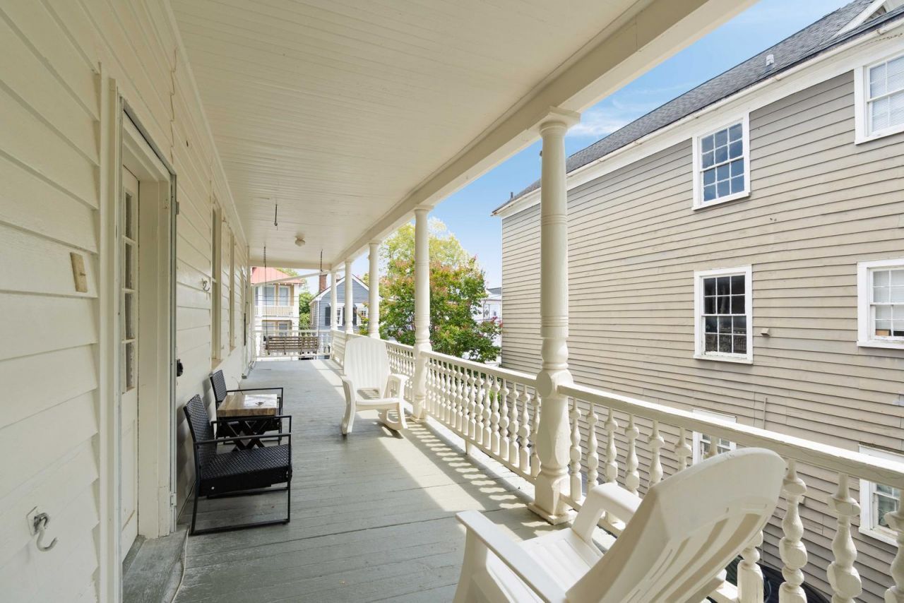 77 Pitt Street Photo 40