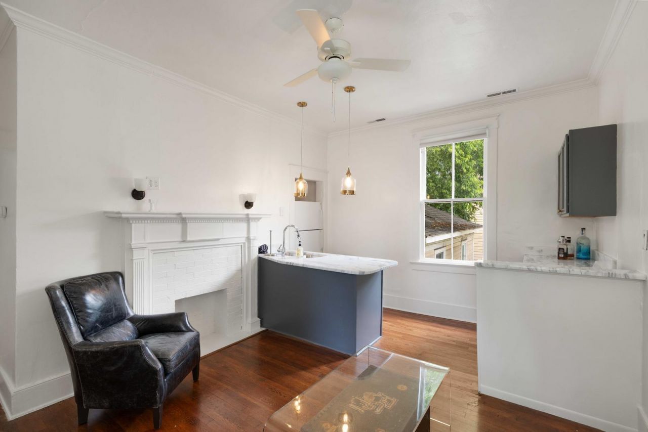 77 Pitt Street Photo 44