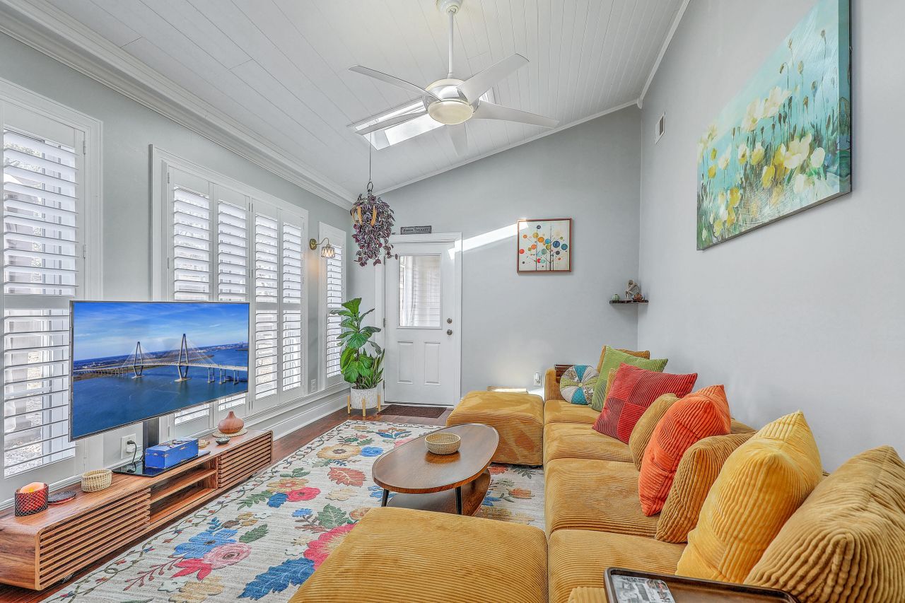 111 Canaberry Circle Photo 16