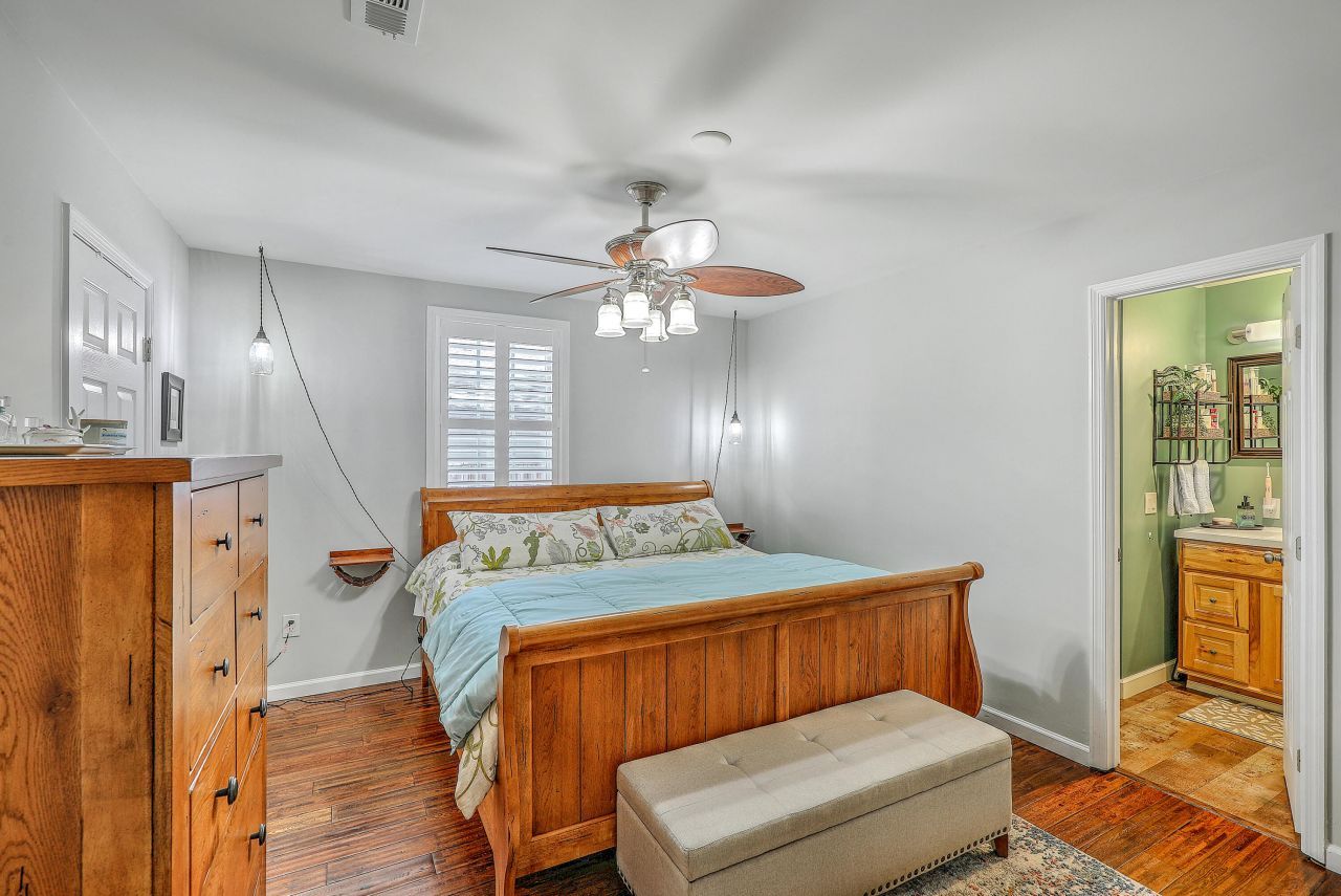 111 Canaberry Circle Photo 18