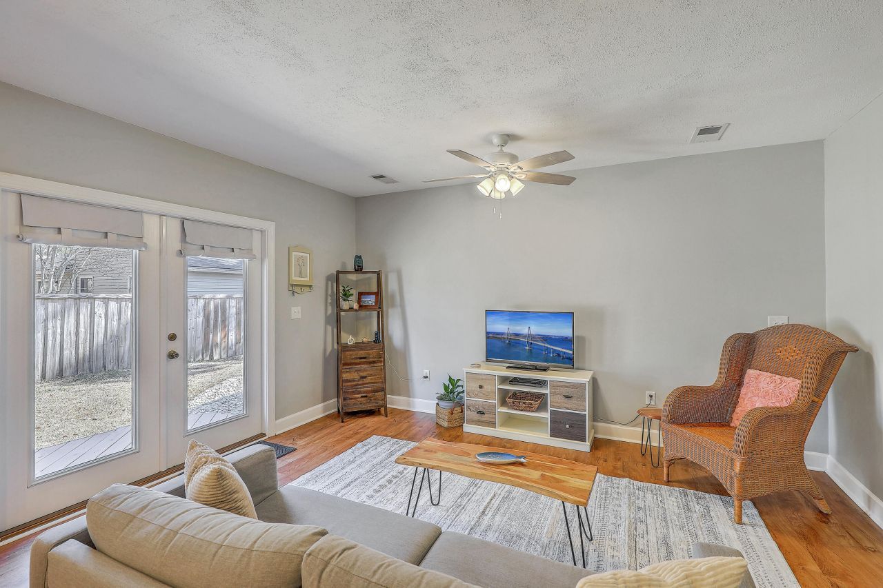 111 Canaberry Circle Photo 32