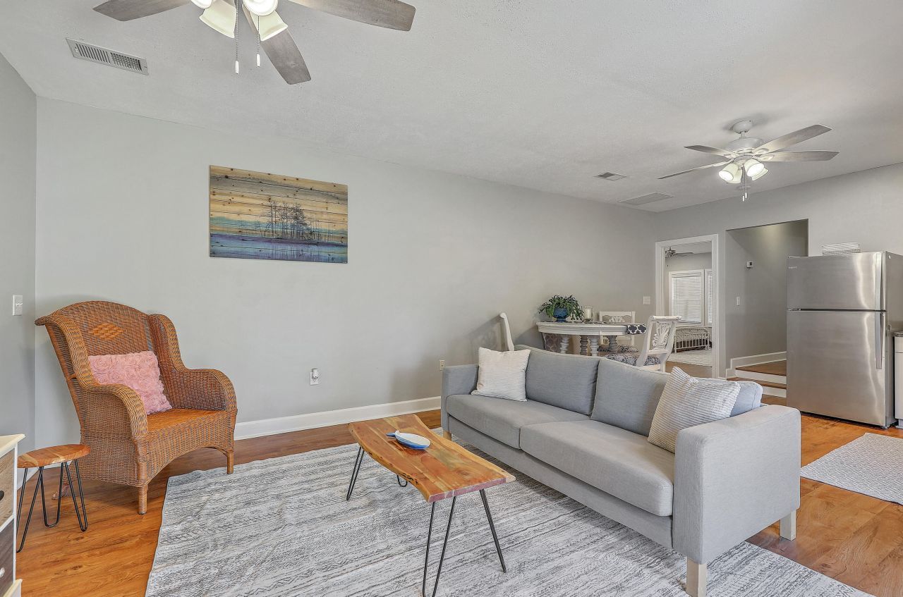 111 Canaberry Circle Photo 34