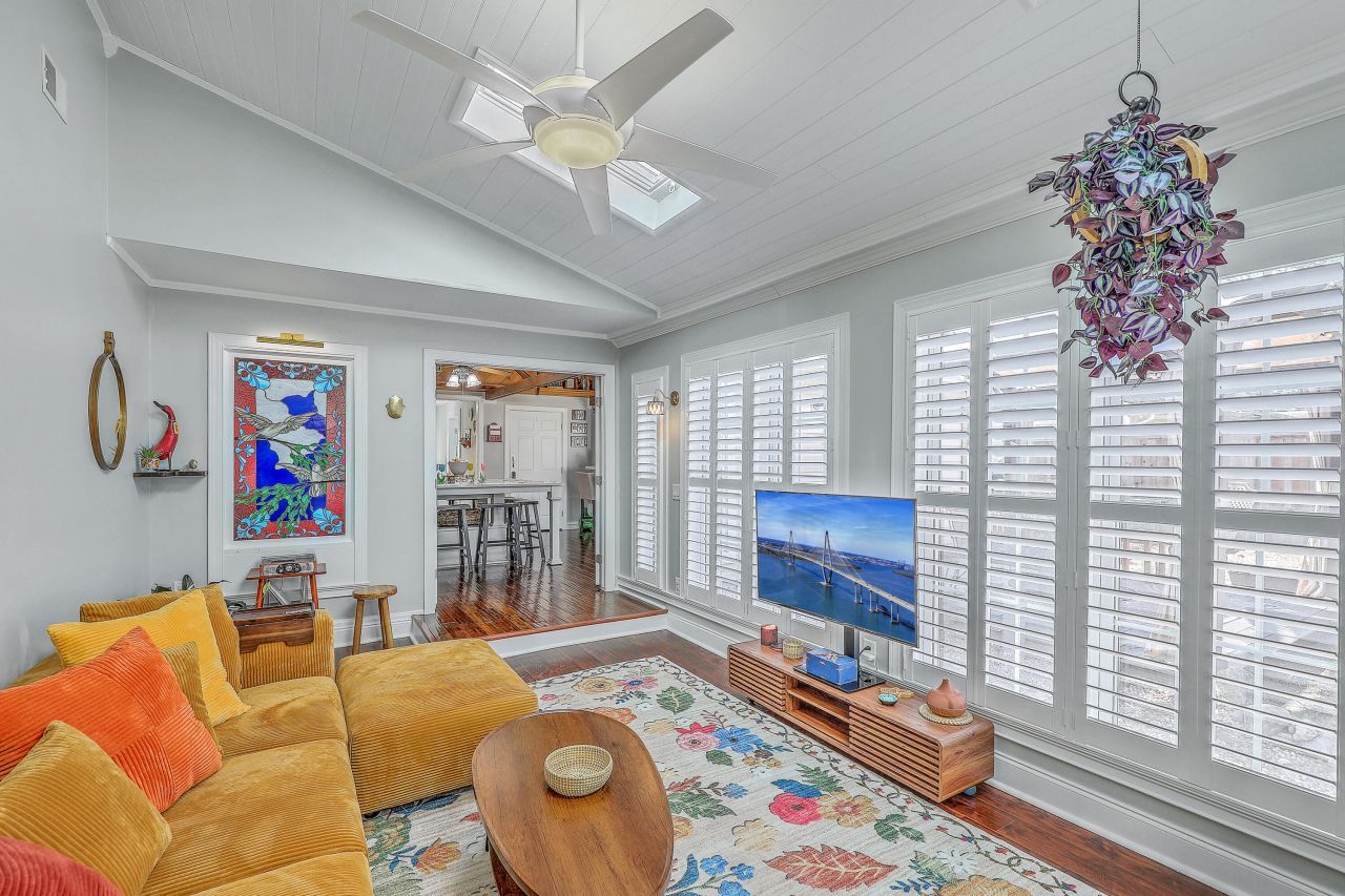 111 Canaberry Circle Photo 4