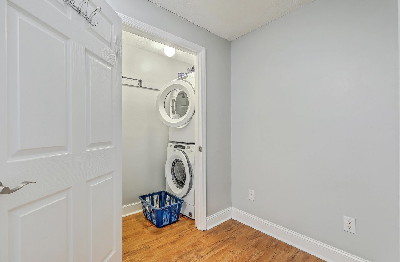 111 Canaberry Circle Photo 44