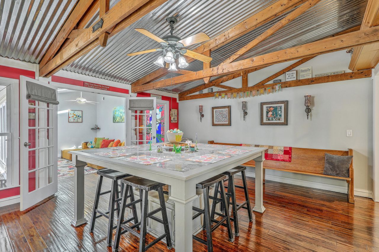 111 Canaberry Circle Photo 7