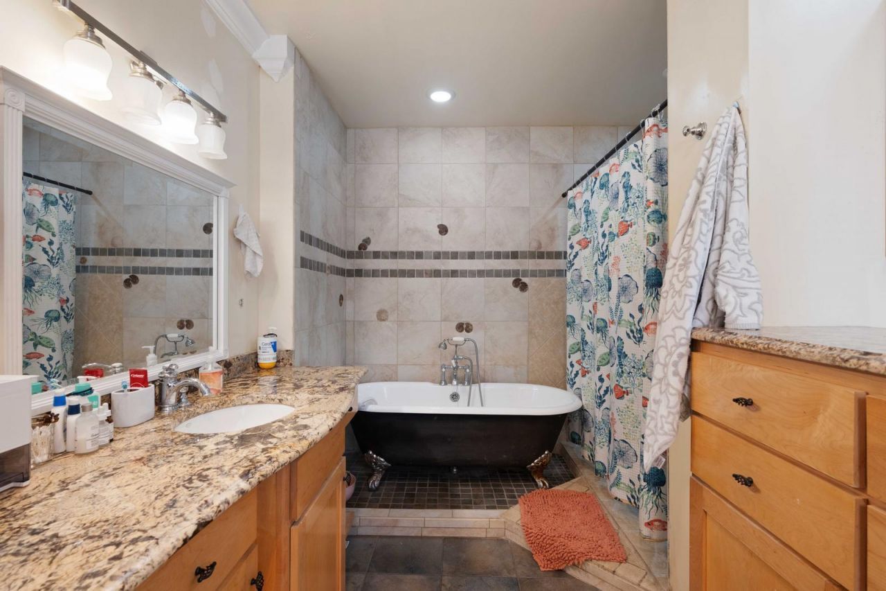 77 Pitt Street Photo 20