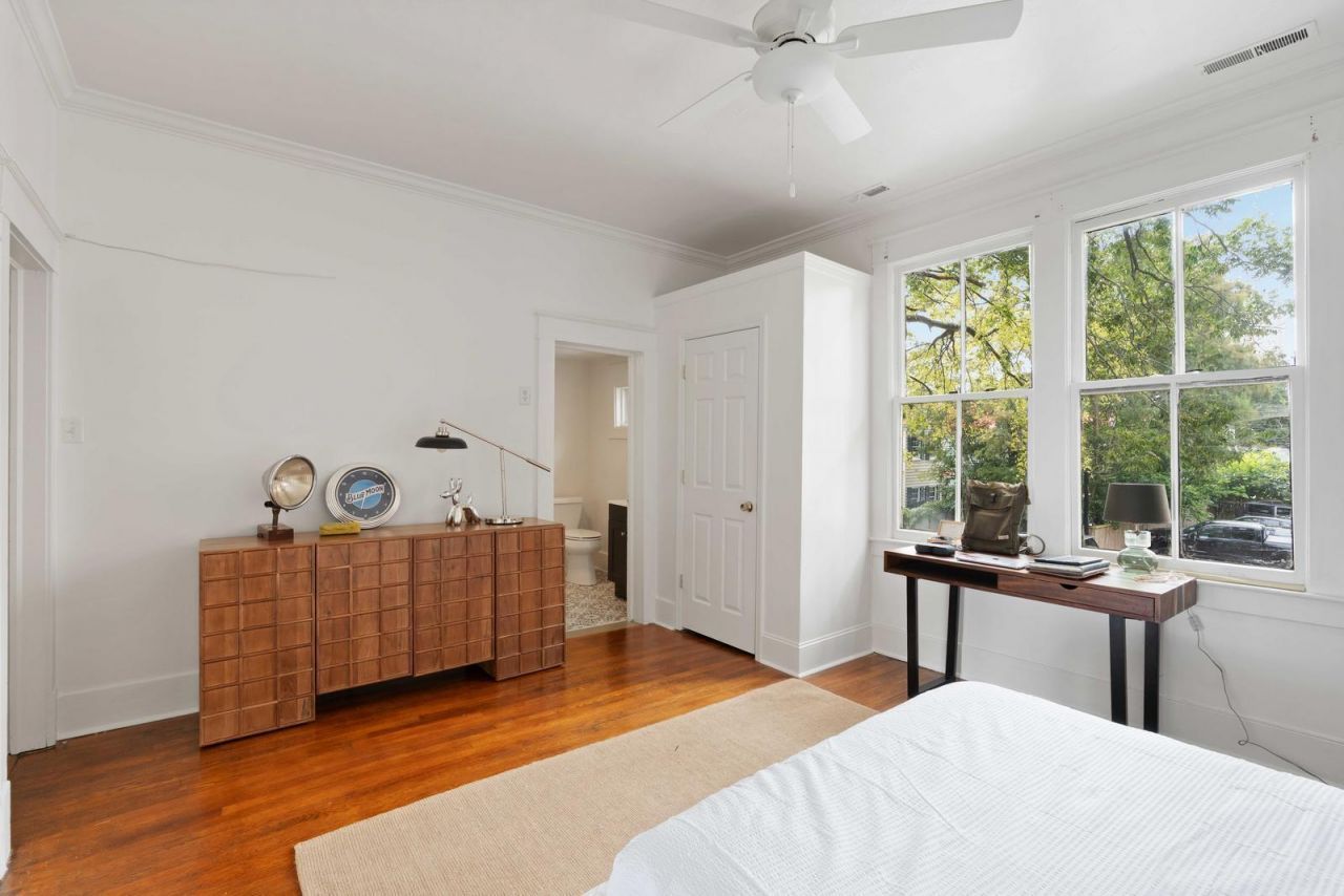 77 Pitt Street Photo 48