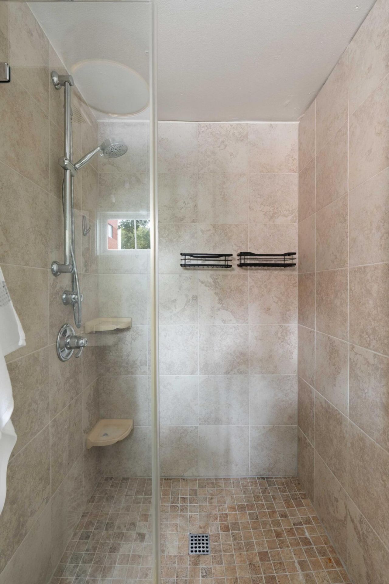 77 Pitt Street Photo 50