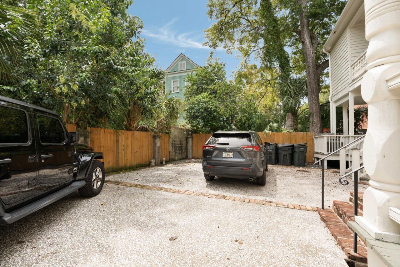 77 Pitt Street Photo 51