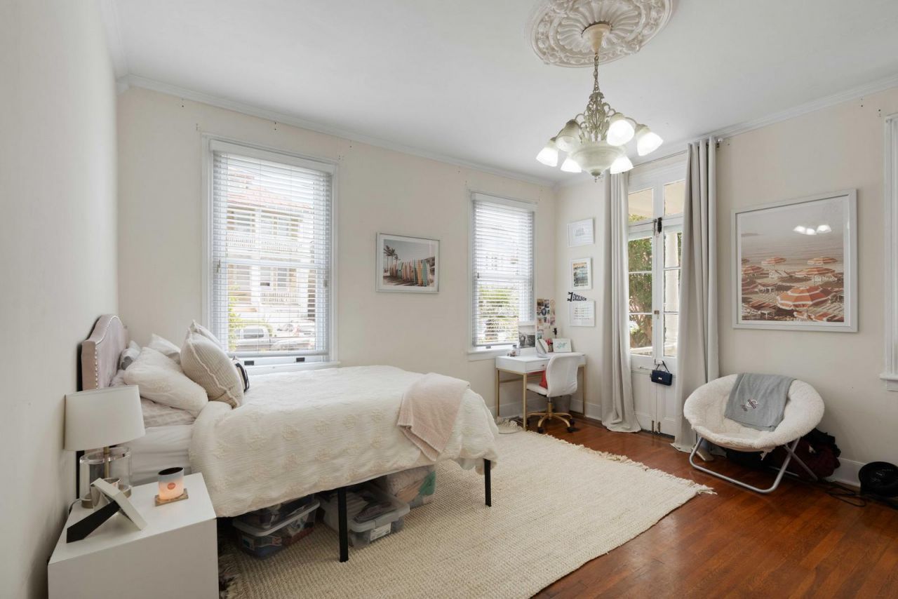 77 Pitt Street Photo 7