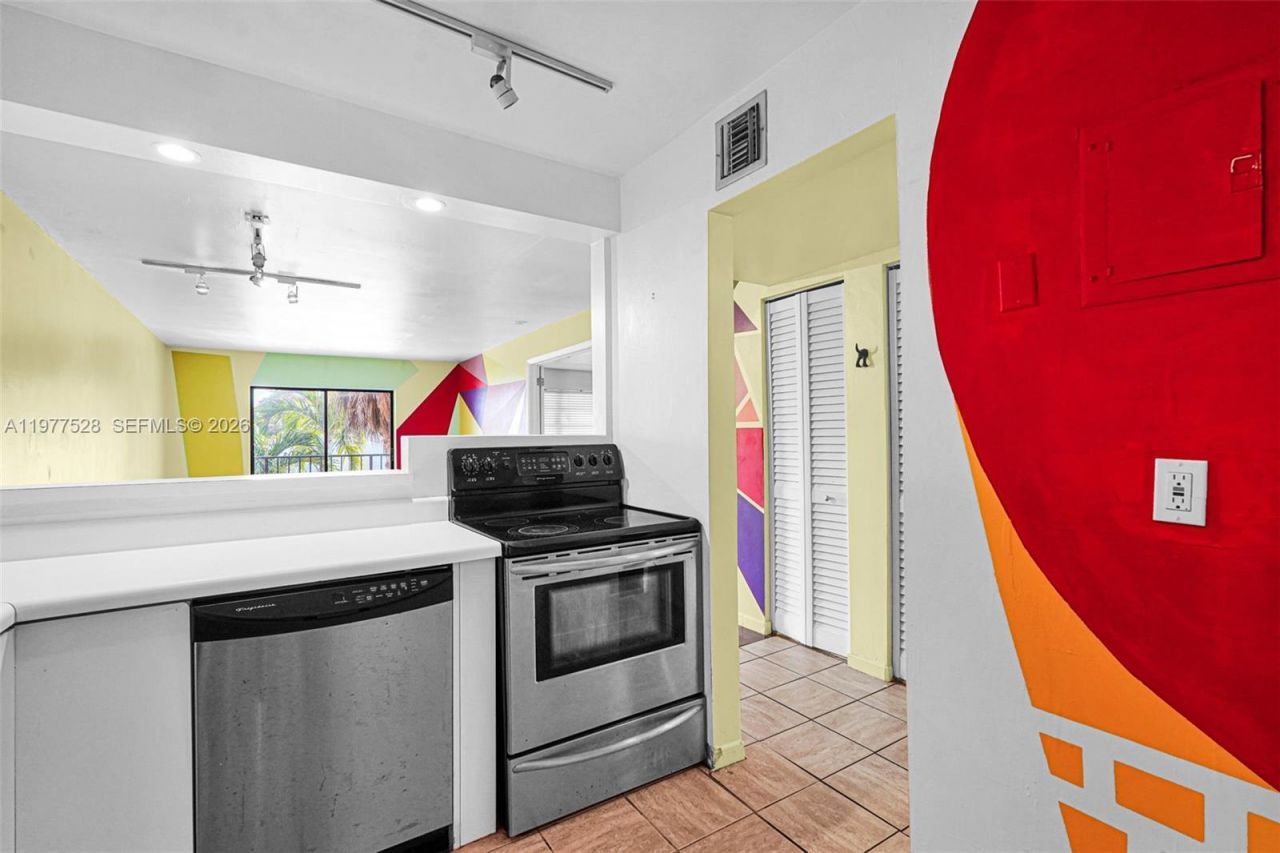 950 Euclid Ave, Unit 306, Miami Beach, FL 33139 Photo