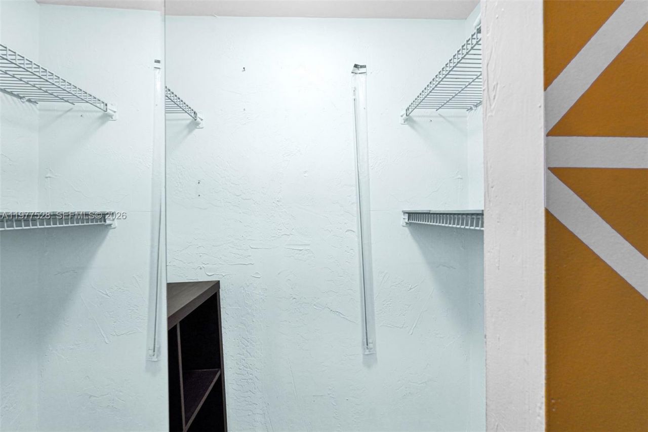 950 Euclid Ave, Unit 306, Miami Beach, FL 33139 Photo