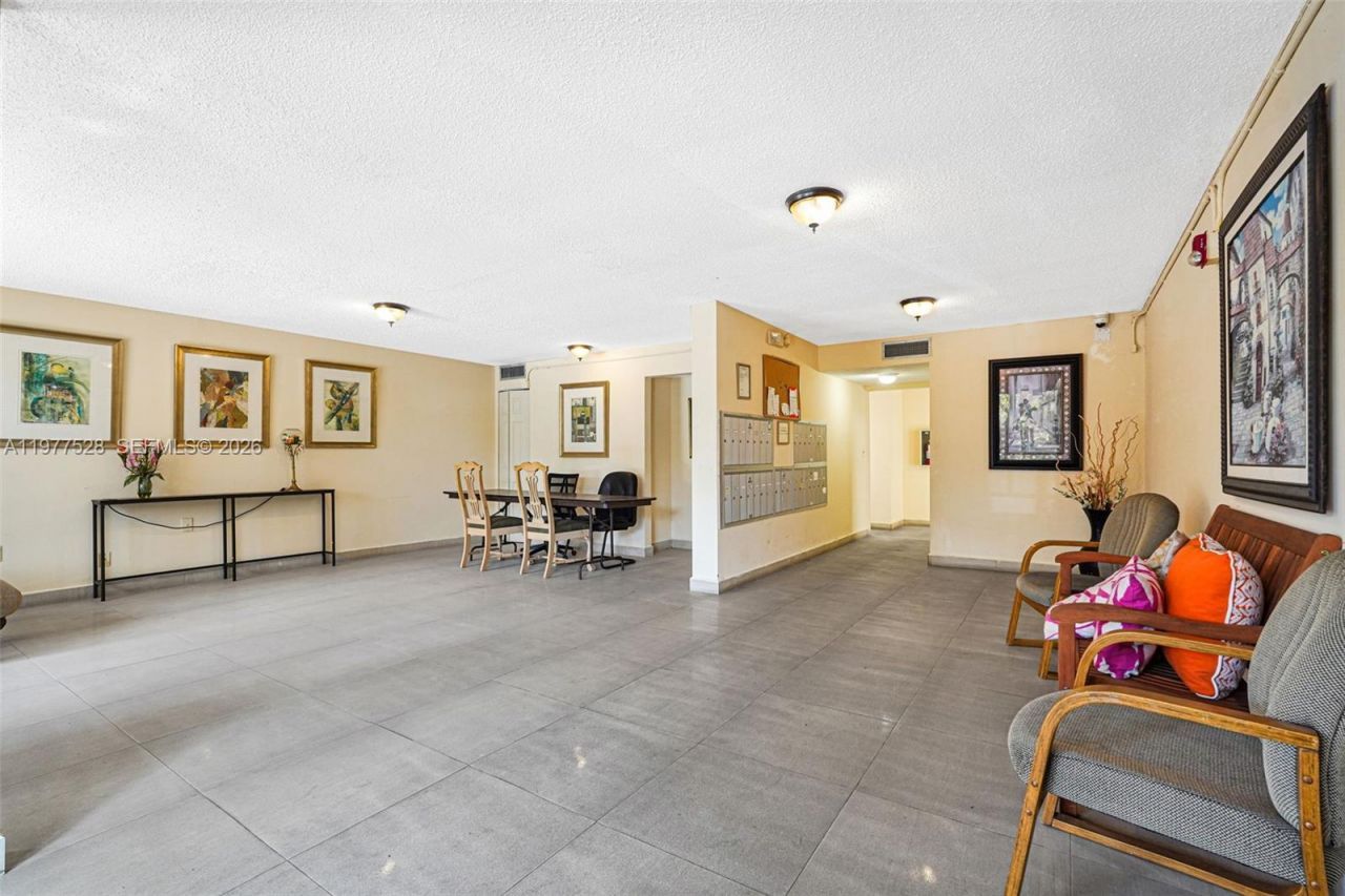 950 Euclid Ave, Unit 306, Miami Beach, FL 33139 Photo