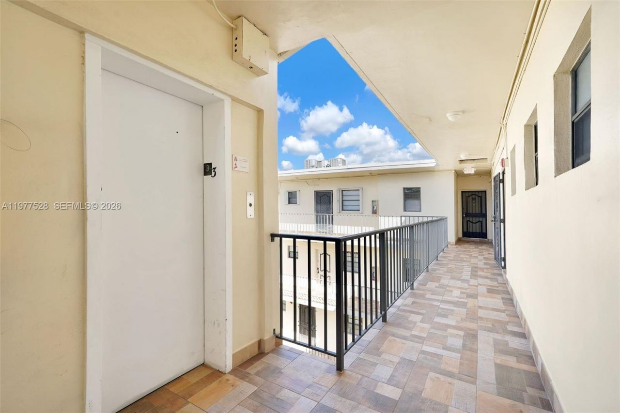 950 Euclid Ave, Unit 306, Miami Beach, FL 33139 Photo