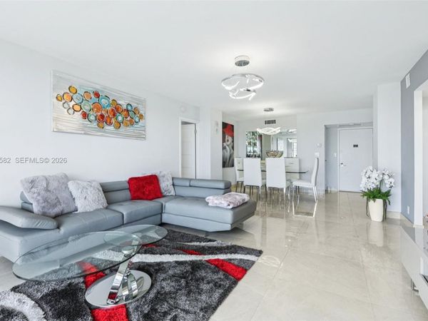 20379 W Country Club Dr , Unit 1436, Aventura, FL 33180