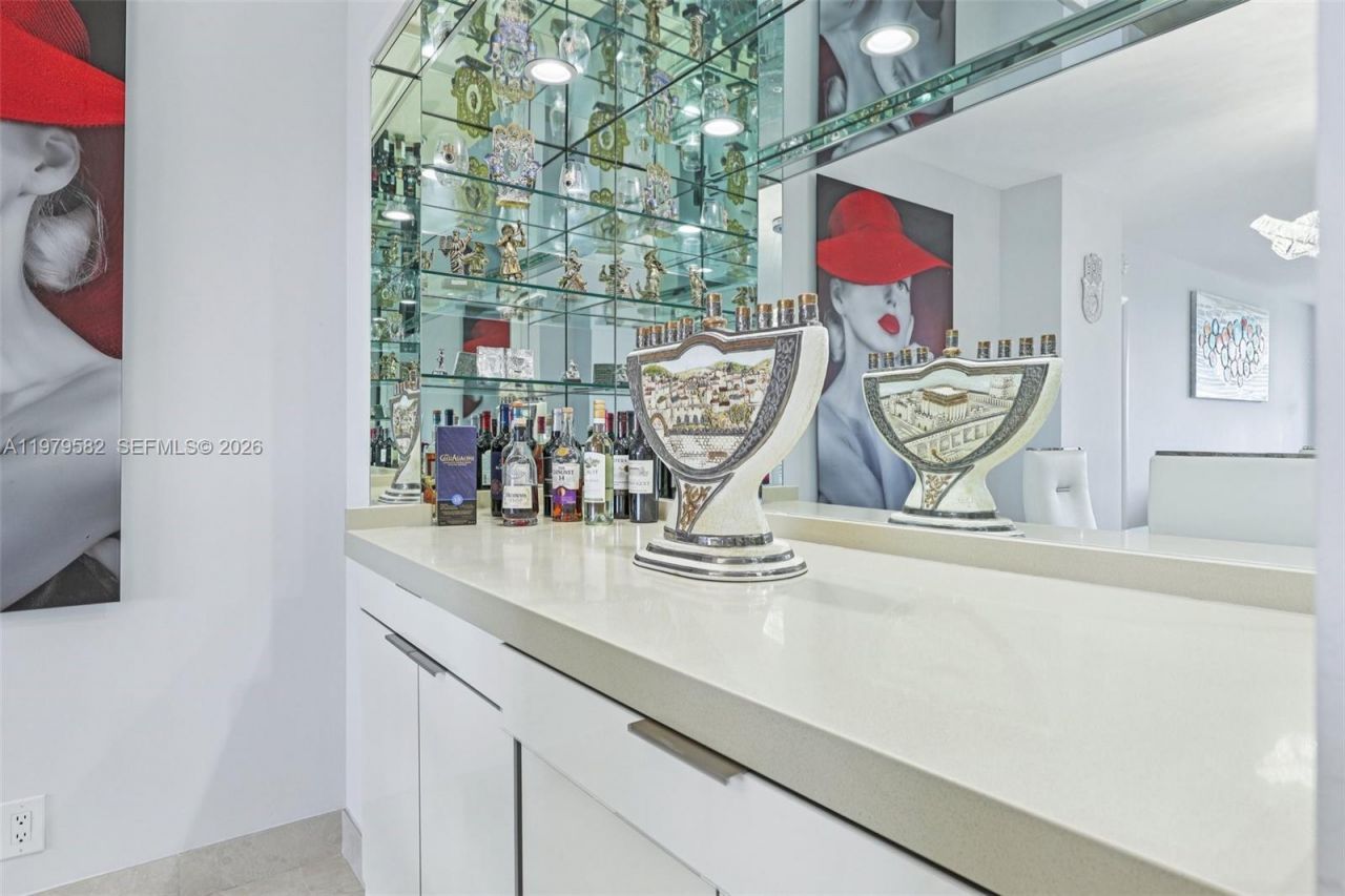 20379 W Country Club Dr , Unit 1436, Aventura, FL 33180 Photo