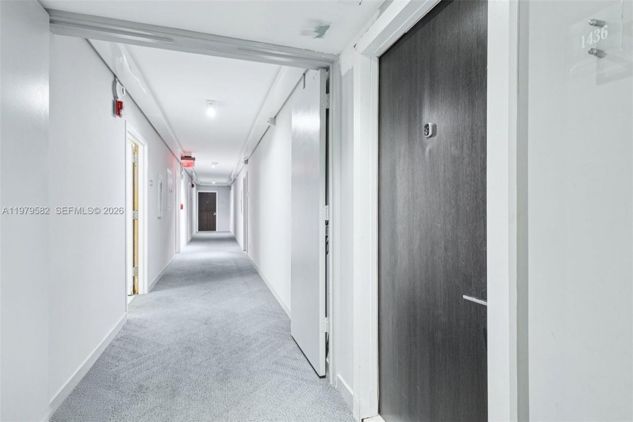 20379 W Country Club Dr , Unit 1436, Aventura, FL 33180 Photo