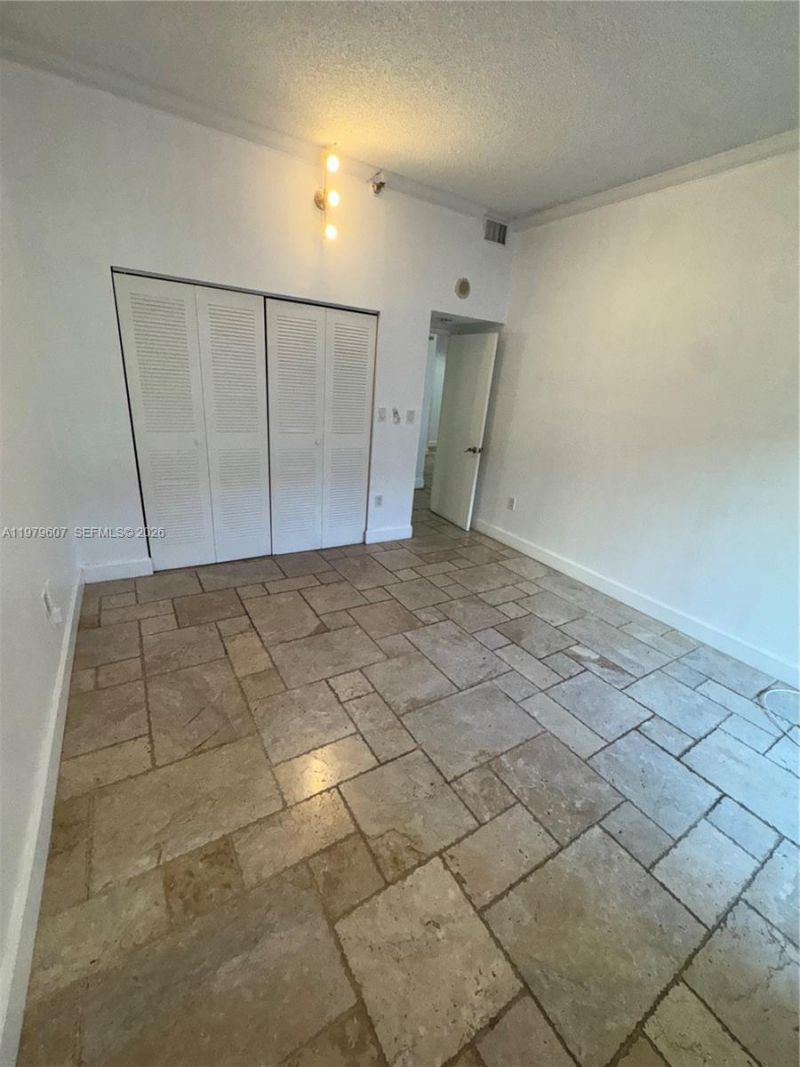 20505 E Country Club Dr , Unit 135, Aventura, FL 33180 Photo