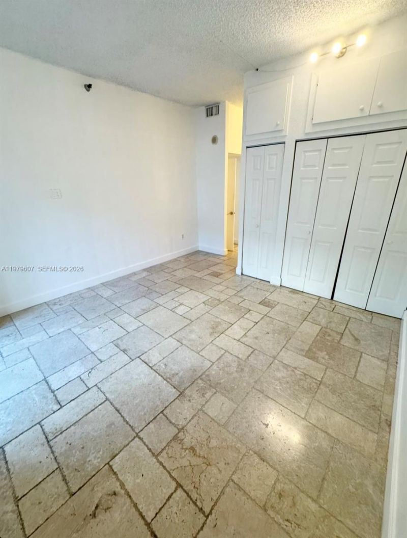 20505 E Country Club Dr , Unit 135, Aventura, FL 33180 Photo