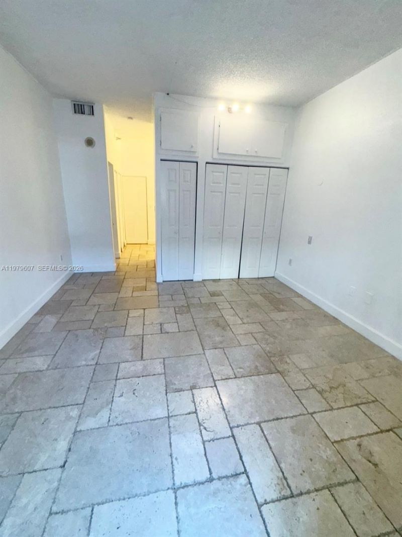 20505 E Country Club Dr , Unit 135, Aventura, FL 33180 Photo