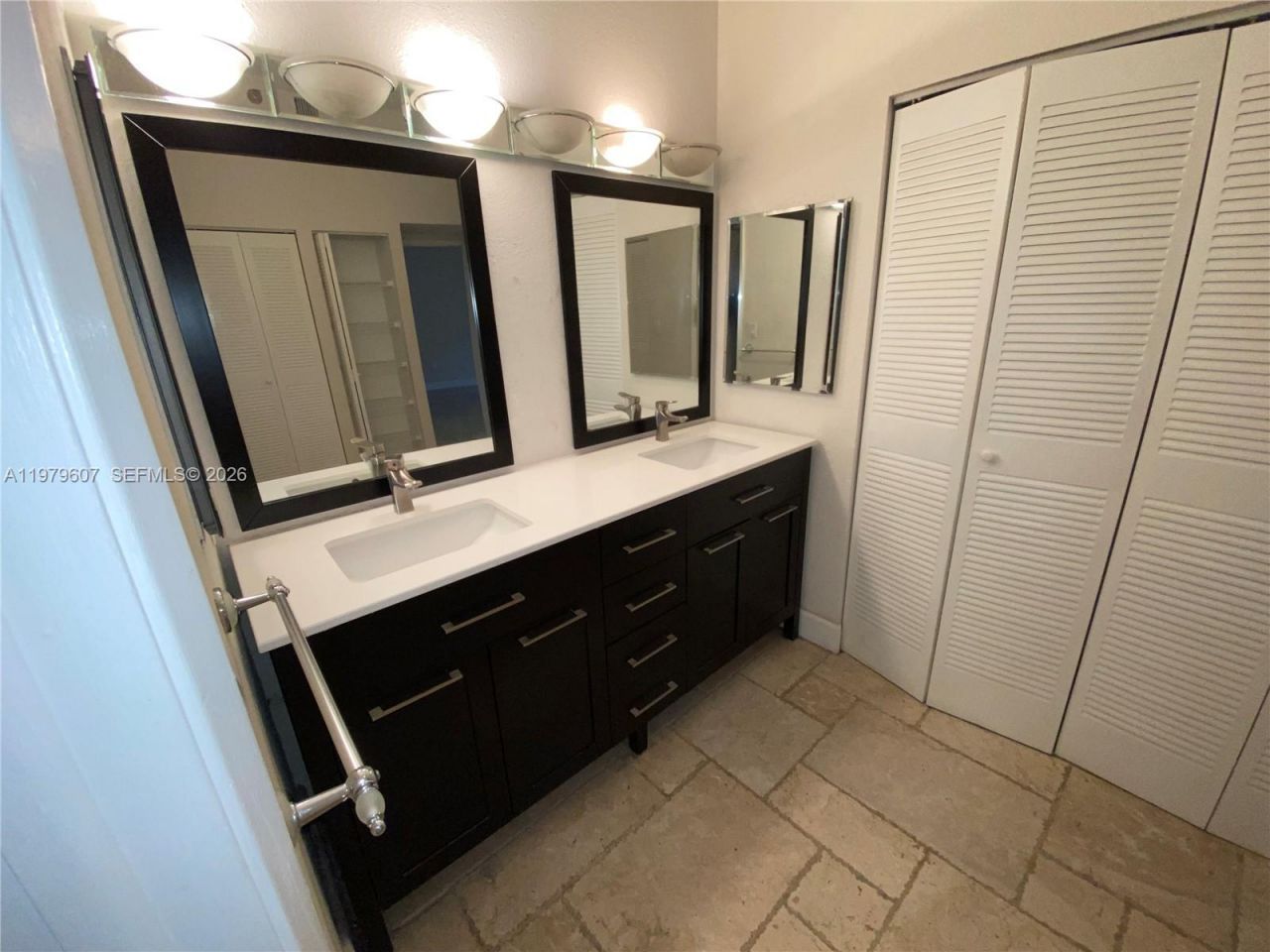 20505 E Country Club Dr , Unit 135, Aventura, FL 33180 Photo