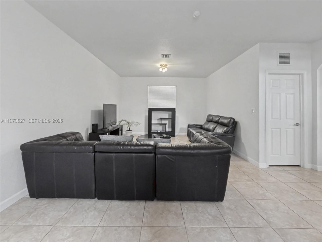 363 NE 25th Ter , Homestead, FL 33033 Photo