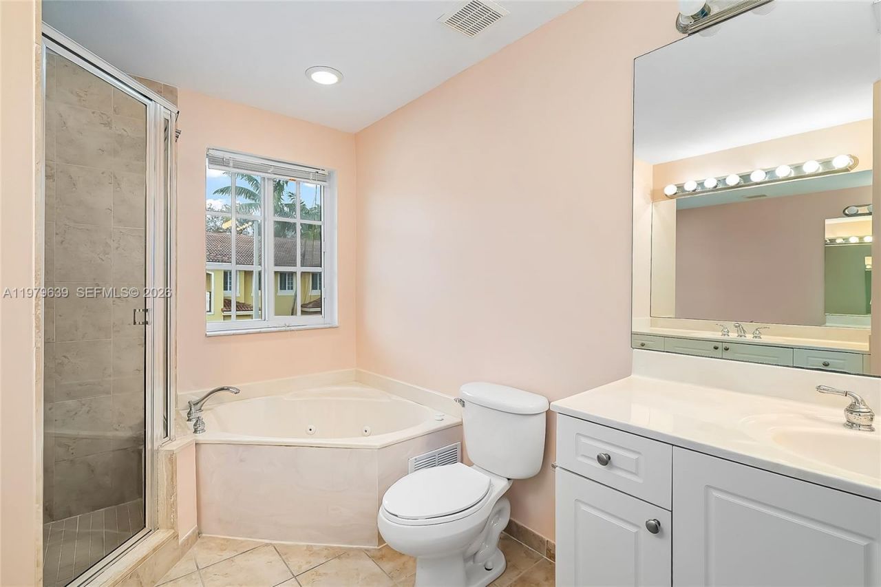 330 SW 2nd Ave, Unit 12, Hallandale Beach, FL 33009 Photo