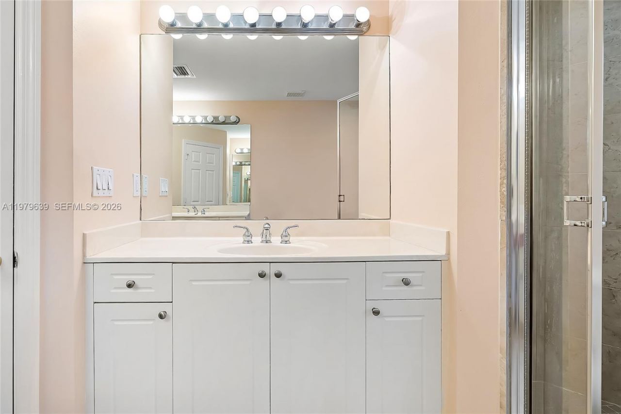 330 SW 2nd Ave, Unit 12, Hallandale Beach, FL 33009 Photo