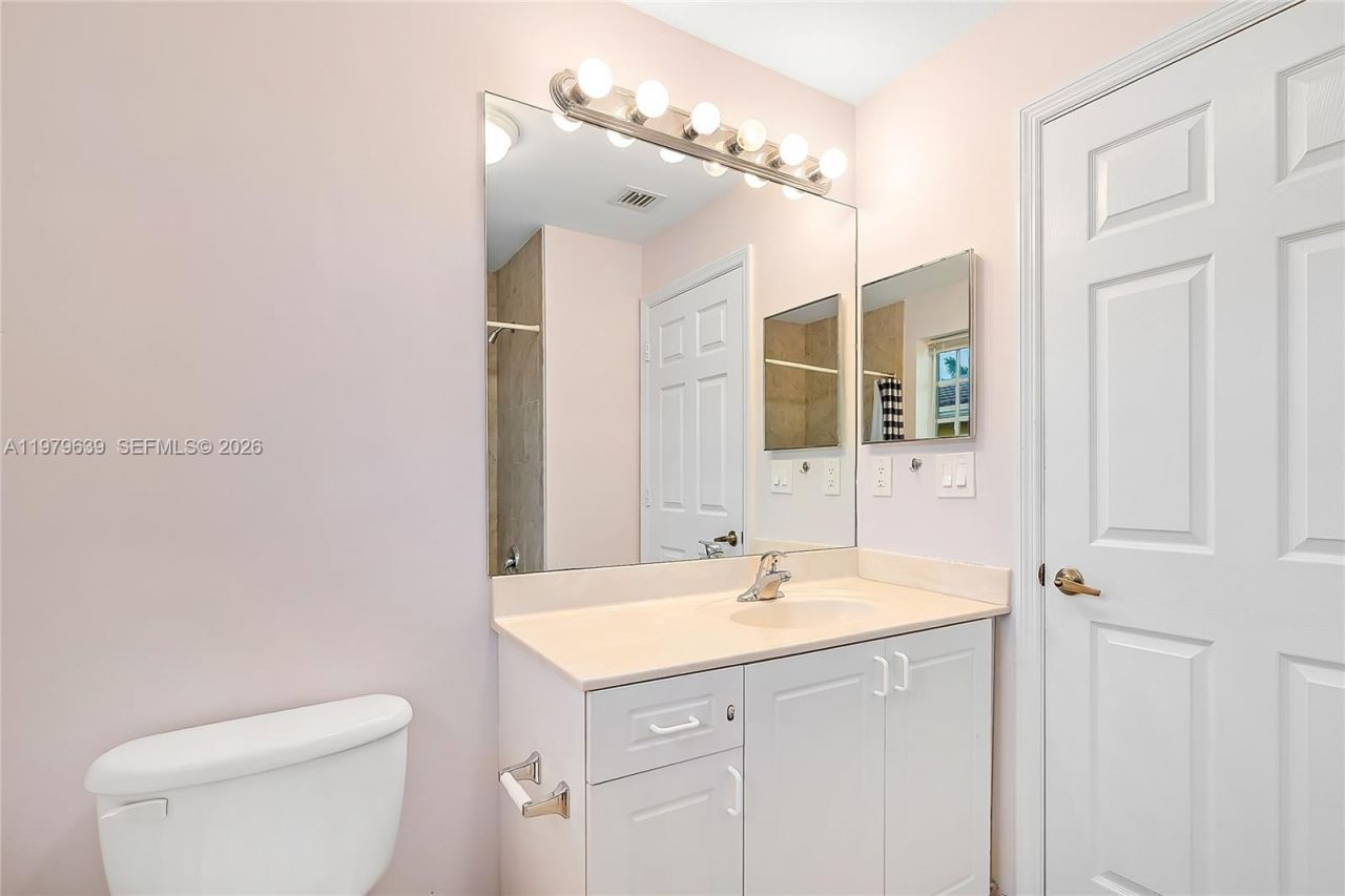 330 SW 2nd Ave, Unit 12, Hallandale Beach, FL 33009 Photo