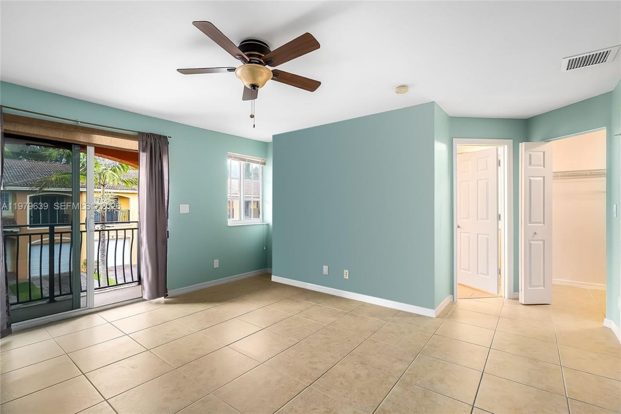 330 SW 2nd Ave, Unit 12, Hallandale Beach, FL 33009 Photo