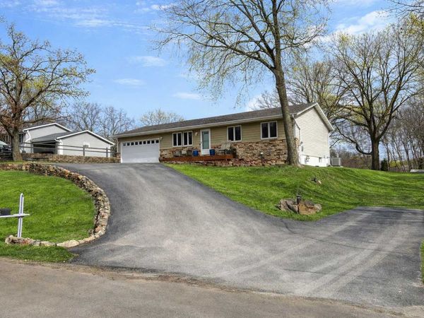 26641 Woodcrest Drive, Elko New Market, MN 55020