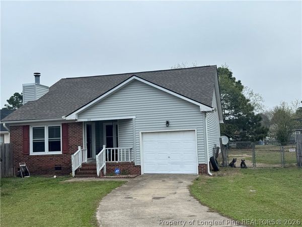 806 Brownsboro Place S, Hope Mills, NC 28348