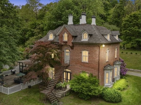 20 Belvidere Ave, Oxford, NJ 07863