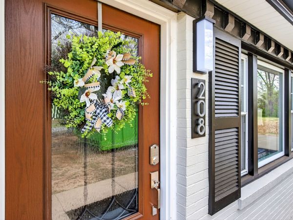 208 Forest Hills Dr, Clarksville, TN 37040