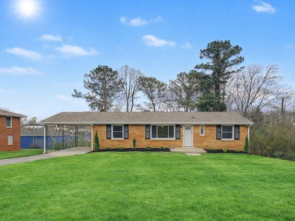 534 Rosewood Dr, Clarksville, TN 37043